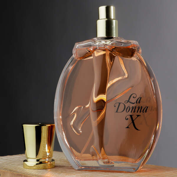 product image: Profumo irresistibile per donne di classe